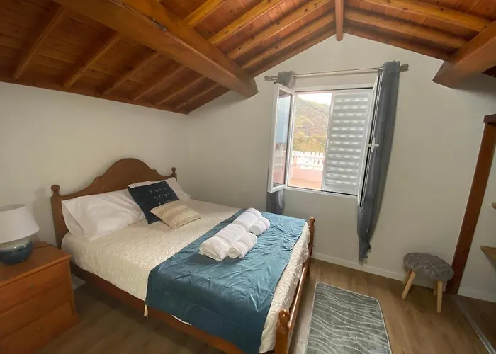 Casa Da Ribeira - Mosteiros
