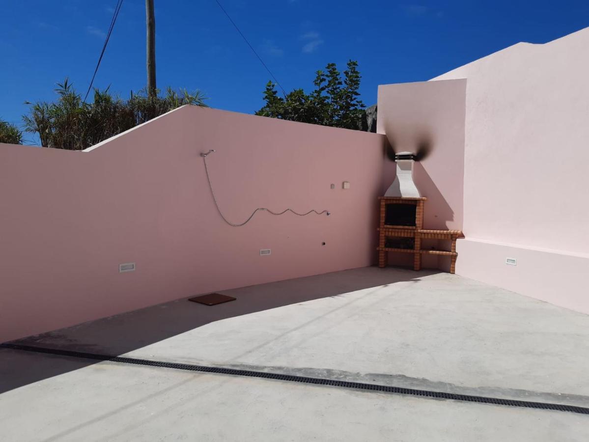 Casa Da Ribeira - Mosteiros Holiday home
